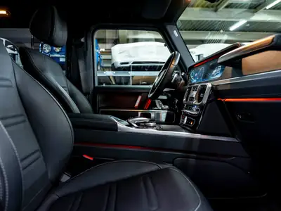 Mercedes-Benz G 500 AMG Line — Le SUV légendaire avec 15'700 km seulement — Miniature 24
