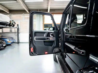 Mercedes-Benz G 500 AMG Line — Le SUV légendaire avec 15'700 km seulement — Miniature 22