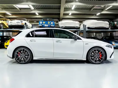 Mercedes-AMG A 35 4Matic+ — Sportive compacte 306 ch, 1 propriétaire, toutes options — intérieur