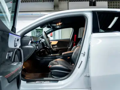 Mercedes-AMG A 35 4Matic+ — Sportive compacte 306 ch, 1 propriétaire, toutes options — Miniature 12