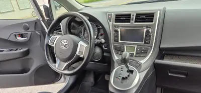 Toyota Verso-S 1.33 VVT-i — Monospace compact économe, 36'000 km seulement — Miniatur 14