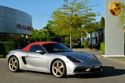 Porsche 718 Boxster 25 — Édition anniversaire limitée, 400 ch, seulement 2200 km — Seitenansicht