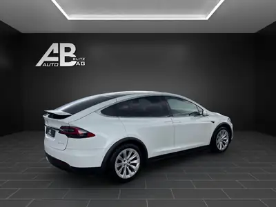 Tesla Model X Maximale-Reichweite — 562 ch, batterie révisée, premier propriétaire — Armaturenbrett