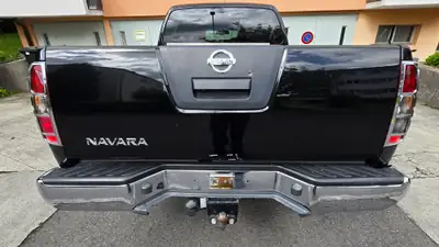 Nissan Navara 3.0 V6 dCi Double Cab — Pick-up premium unique en Suisse, 35'000 km — intérieur