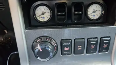 Nissan Navara 3.0 V6 dCi Double Cab — Pick-up premium unique en Suisse, 35'000 km — Miniature 10