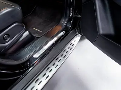 Mercedes-Benz GLE 63 AMG Coupé — SUV haute performance 585 ch, sans accident — Miniature 28