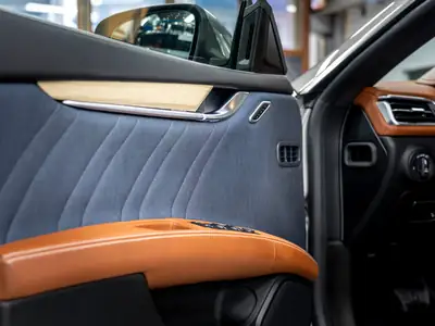 Maserati Ghibli S Q4 — Berline luxe italienne, moteur V6 430 ch, full options — Miniature 23