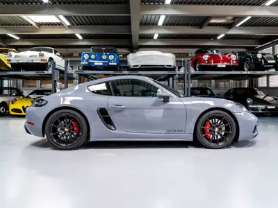 Porsche 718 Cayman GTS 4.0 PDK — Coupé sportif 400 ch, très faible kilométrage — intérieur