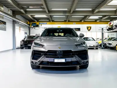 Lamborghini Urus S HP 666 — Le SUV sportif ultime, 23'000 km seulement — côté