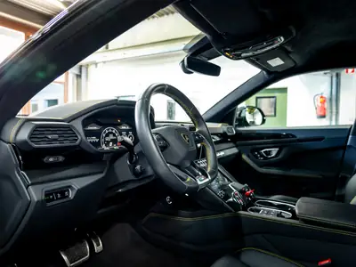 Lamborghini Urus S HP 666 — Le SUV sportif ultime, 23'000 km seulement — Miniature 14