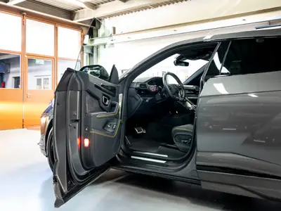 Lamborghini Urus S HP 666 — Le SUV sportif ultime, 23'000 km seulement — Miniature 17