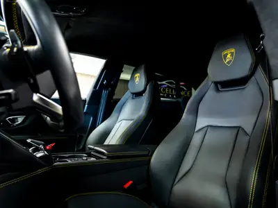 Lamborghini Urus S HP 666 — Le SUV sportif ultime, 23'000 km seulement — Miniature 16