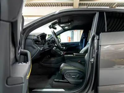 Lamborghini Urus S HP 666 — Le SUV sportif ultime, 23'000 km seulement — Miniature 18