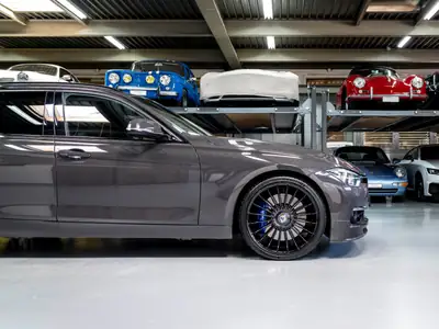 BMW-Alpina B3 BiTurbo Touring — 440 ch xDrive, break de prestige haute performance — Miniature 9