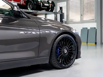 BMW-Alpina B3 BiTurbo Touring — 440 ch xDrive, break de prestige haute performance — Miniature 11