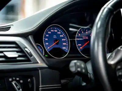 BMW-Alpina B3 BiTurbo Touring — 440 ch xDrive, break de prestige haute performance — Miniature 15