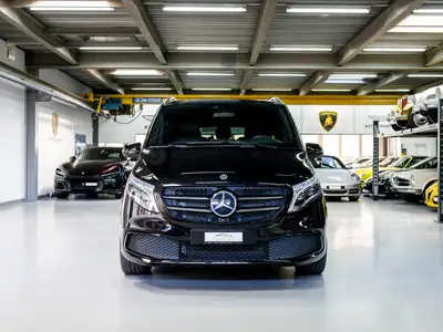 Mercedes-Benz V 250 d Extralang Avantgarde — Monospace premium diesel 190 ch, 33'000 km — côté