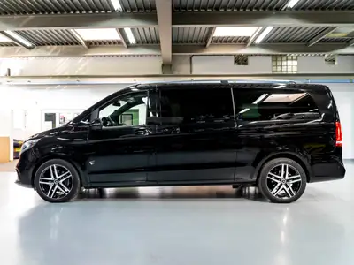 Mercedes-Benz V 250 d Extralang Avantgarde — Monospace premium diesel 190 ch, 33'000 km — intérieur
