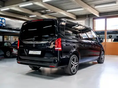 Mercedes-Benz V 250 d Extralang Avantgarde — Monospace premium diesel 190 ch, 33'000 km — détail