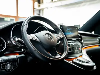 Mercedes-Benz V 250 d Extralang Avantgarde — Monospace premium diesel 190 ch, 33'000 km — Miniature 13