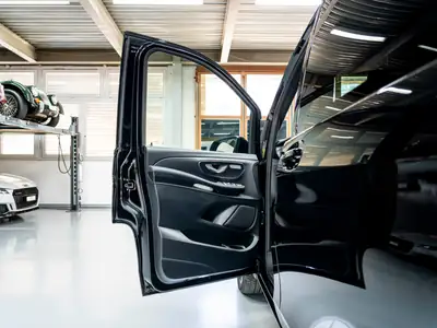Mercedes-Benz V 250 d Extralang Avantgarde — Monospace premium diesel 190 ch, 33'000 km — Miniature 18