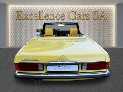 Mercedes-Benz SL 280 — Roadster légendaire 1982, 16 000 km d'origine, état exceptionnel — Miniature 8