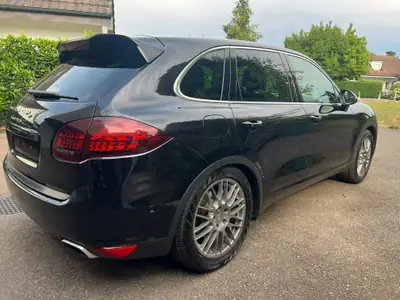 Porsche Cayenne 4.2 V8 TDI S — SUV premium diesel, 160000 km, entretien certifié — Seitenansicht