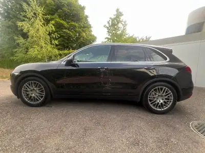 Porsche Cayenne 4.2 V8 TDI S — SUV premium diesel, 160000 km, entretien certifié — Armaturenbrett