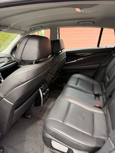 BMW 530 Gran Turismo 530d — Berline spacieuse, motorisation diesel robuste — cruscotto