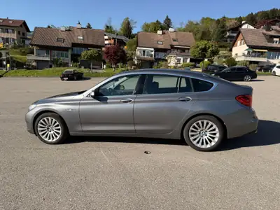 BMW 530 Gran Turismo 530d — Berline spacieuse, motorisation diesel robuste — dettaglio