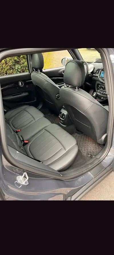 MINI Clubman 2.0i Cooper S SAG ALL4 — Polyvalence premium et traction intégrale — Heckansicht