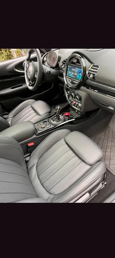 MINI Clubman 2.0i Cooper S SAG ALL4 — Polyvalence premium et traction intégrale — Armaturenbrett