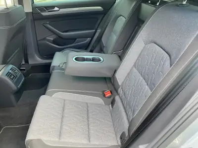 VW Passat Break 1.5 TSI Business DSG — Familiale polyvalente, 68'000 km seulement — Miniature 11