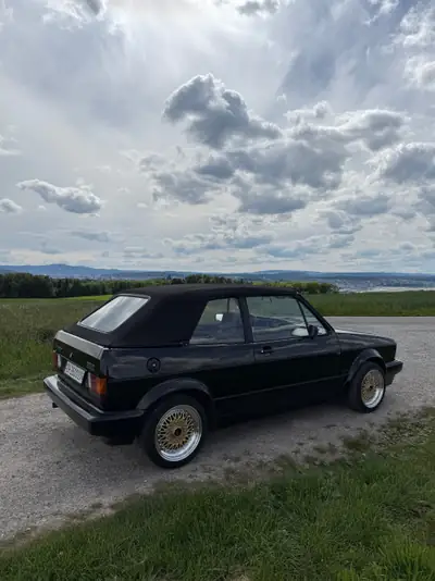 VW Golf 1 Cabriolet 1990 — Classique décapotable, moteur 1.8L essence — arrière