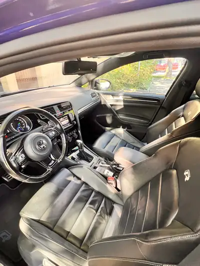 VW Golf 7 R DSG — 300 ch, transmission intégrale et entretien exemplaire — interni