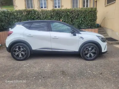 Mitsubishi ASX 1.6 PHEV Intense — SUV hybride rechargeable, 50'000 km seulement — Innenraum