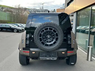 Land Rover Defender 110 V8 Octa — Le SUV ultime avec moteur 635 ch et garantie 5 ans — interior