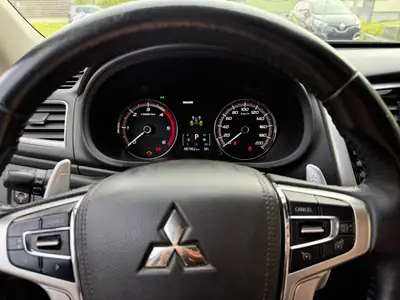 Mitsubishi L 200 2.2 DID 4x4 — Overlander équipé, prêt pour l'aventure — Miniatura 7
