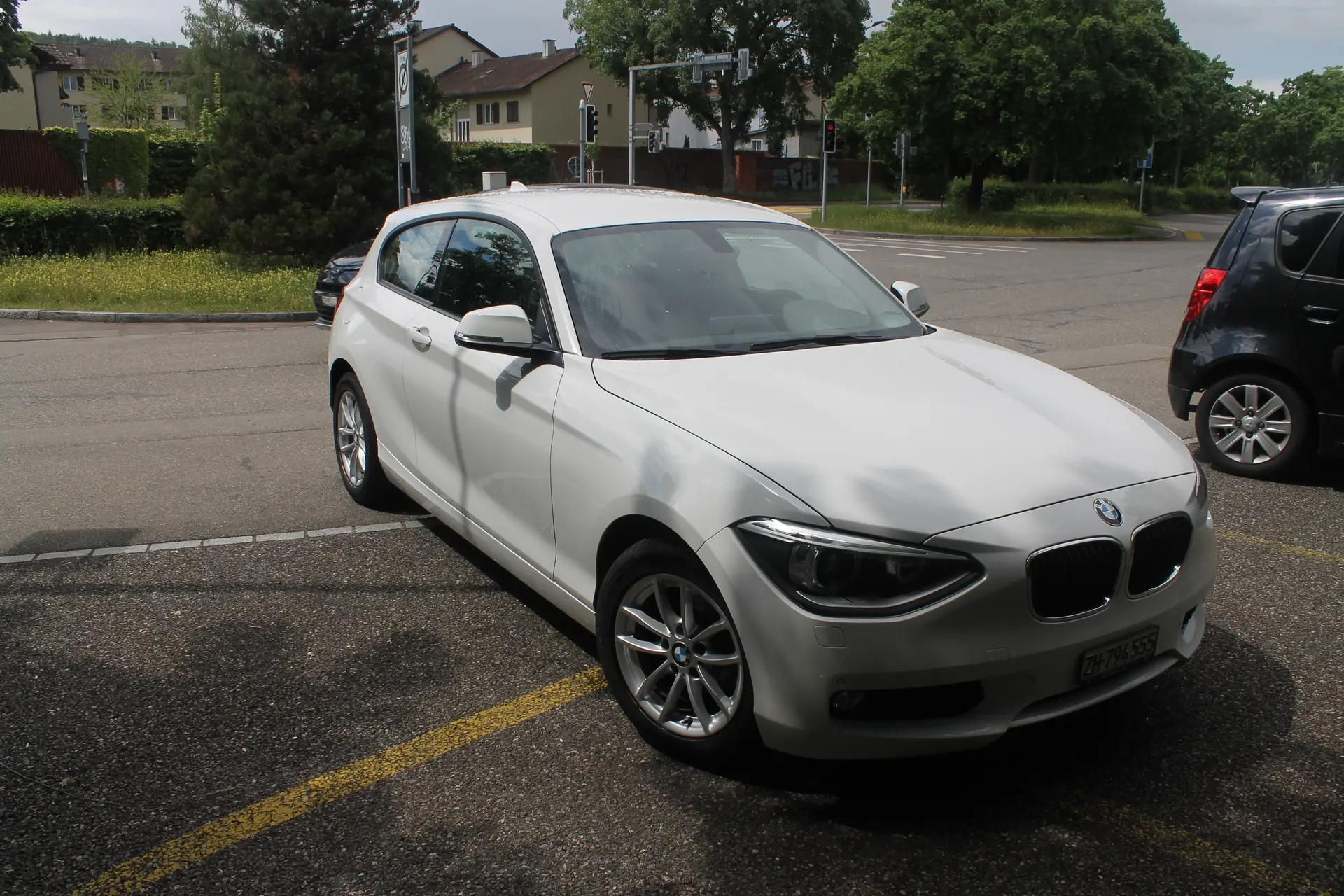 BMW 116i — Citadine compacte fiable, 120'000 km, transmission manuelle — Außenansicht