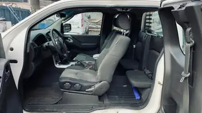 Nissan Navara — Pick-up robuste 4x4, 190 ch diesel et faible kilométrage — arrière
