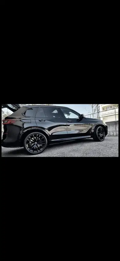 BMW X5 xDrive 30d M Sport — SUV premium diesel, 152'000 km, sans sinistre — vista posteriore