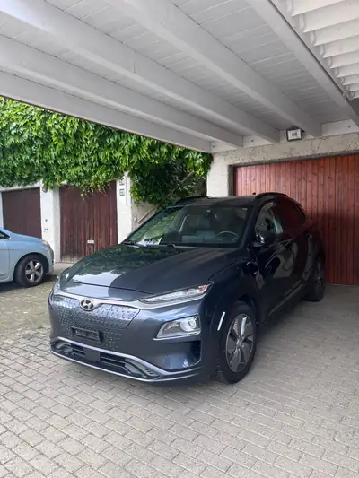 Hyundai Kona Electric Vertex — SUV compact électrique 204 ch, 126 000 km — côté