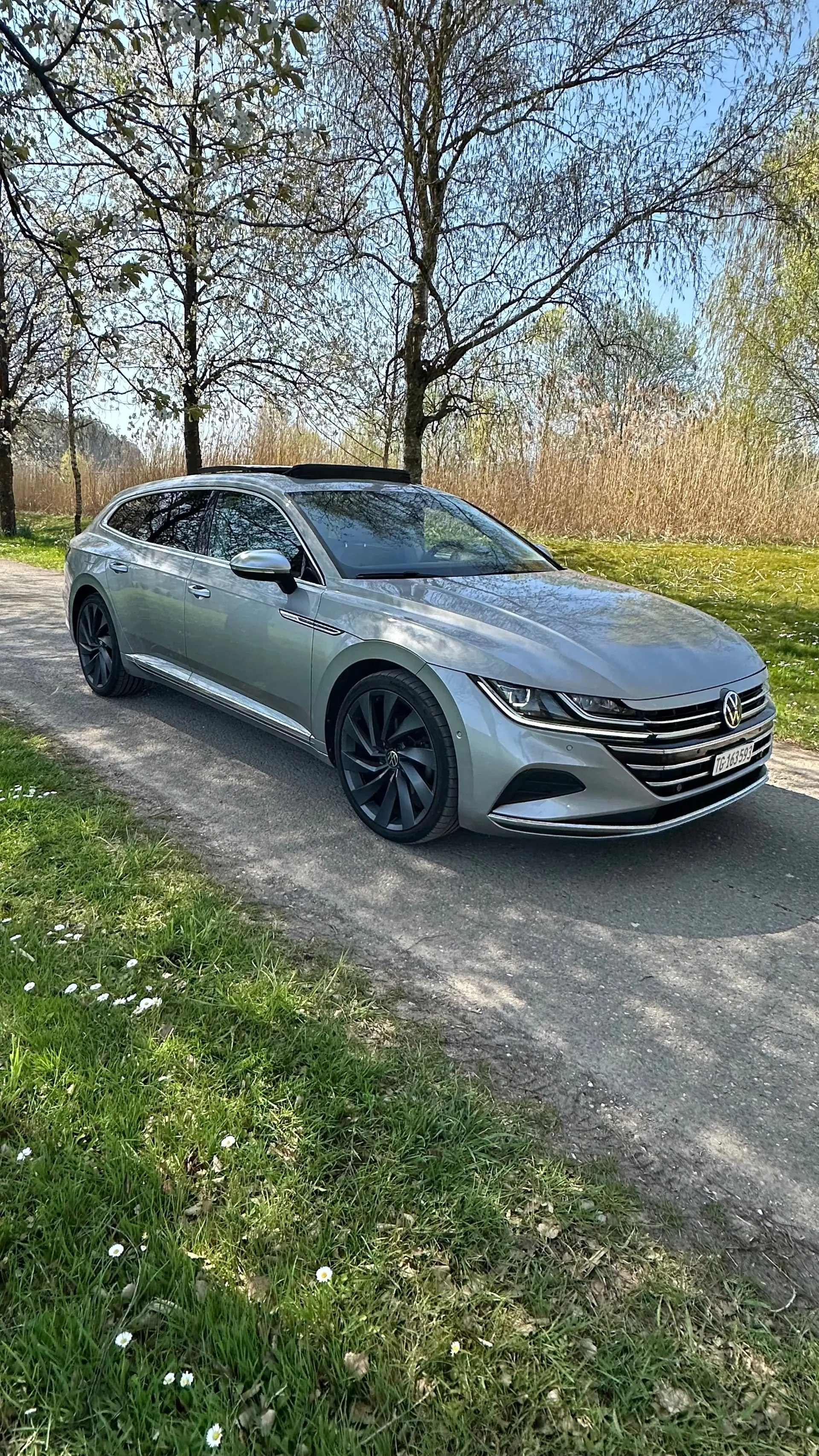 VW Arteon Elegance DSG — Monospace premium, phares Matrix, 46 800 km seulement — Außenansicht
