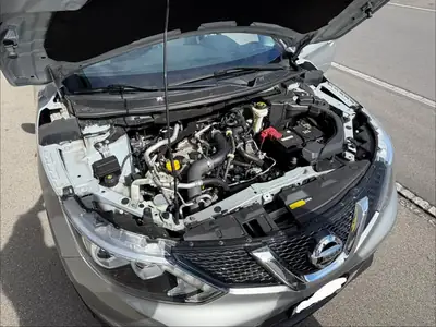 Nissan Qashqai 1.2 DIG-T — SUV compact fiable, 80 000 km, sans accident — vista posteriore