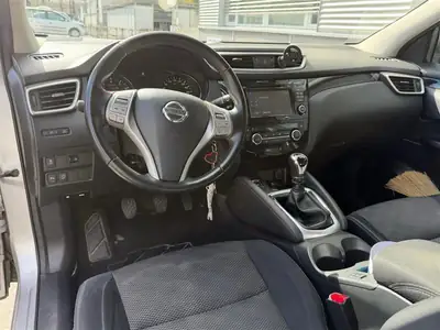 Nissan Qashqai 1.2 DIG-T — SUV compact fiable, 80 000 km, sans accident — cruscotto