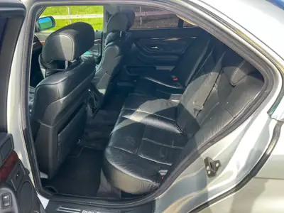 BMW 740i V8 — Berline de prestige youngtimer, moteur 286 ch et révision complète — dettaglio