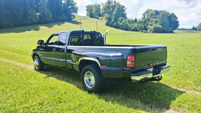 DODGE Ram 3500 Dually — Mastodonte américain 7.0L, 300 ch, transmission manuelle — Miniatur 10