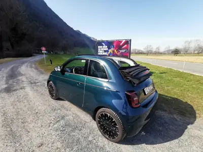 Fiat 500 La Prima by Bocelli — Cabriolet électrique chic, 2'080 km seulement — dettaglio