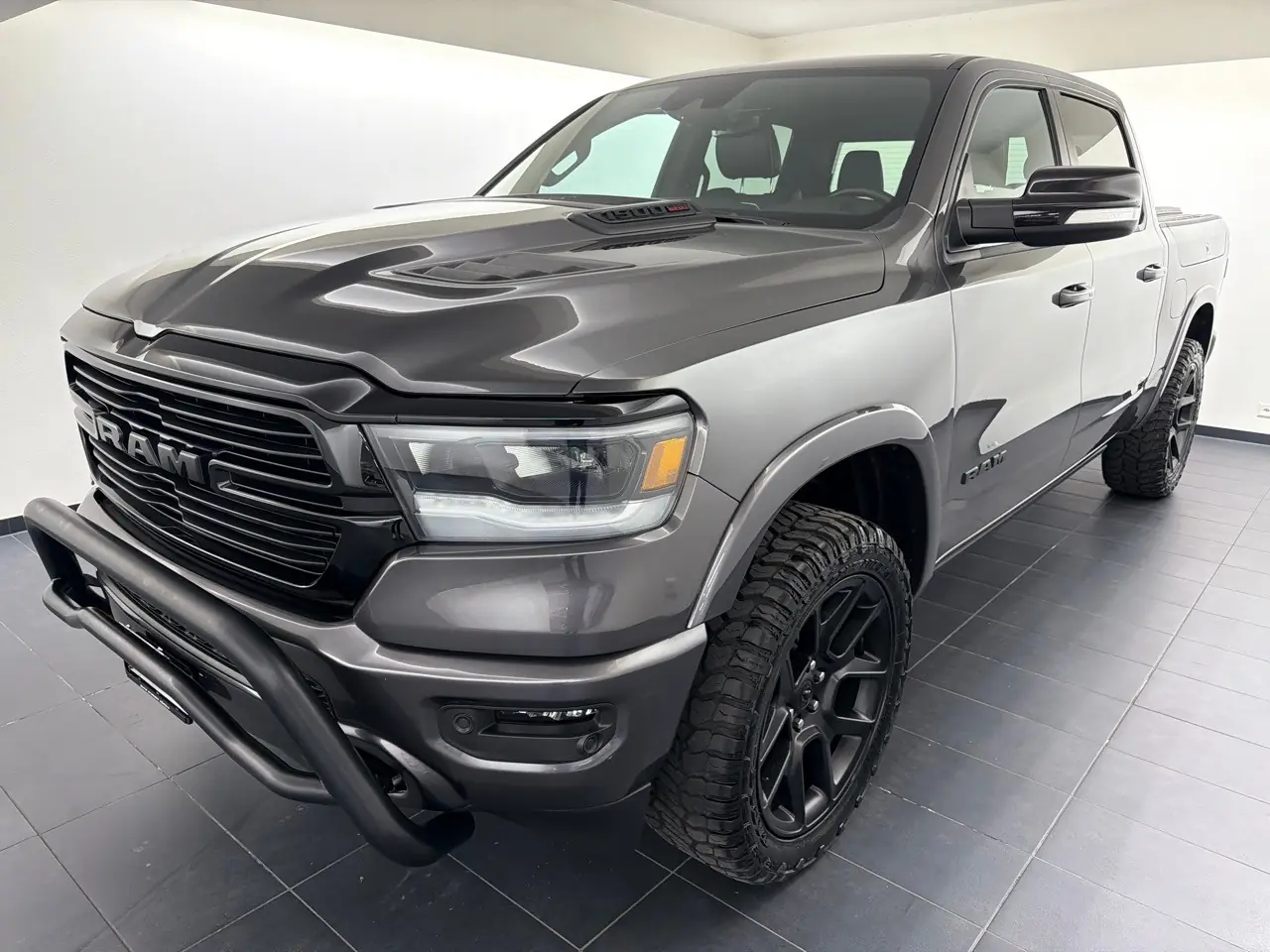 Dodge Ram 1500 3.0 EcoDiesel Laramie — Pick-up premium, première main, entretien complet