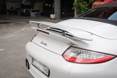 Porsche 911 Cabrio Turbo PDK — 500 ch, cabriolet mythique, 49 500 km seulement — Miniatur 12